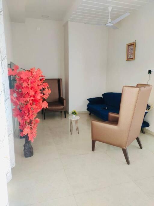 Lavish 3Bhk Villa F2 - Private Pool - The Heaven Pālghar Exteriör bild