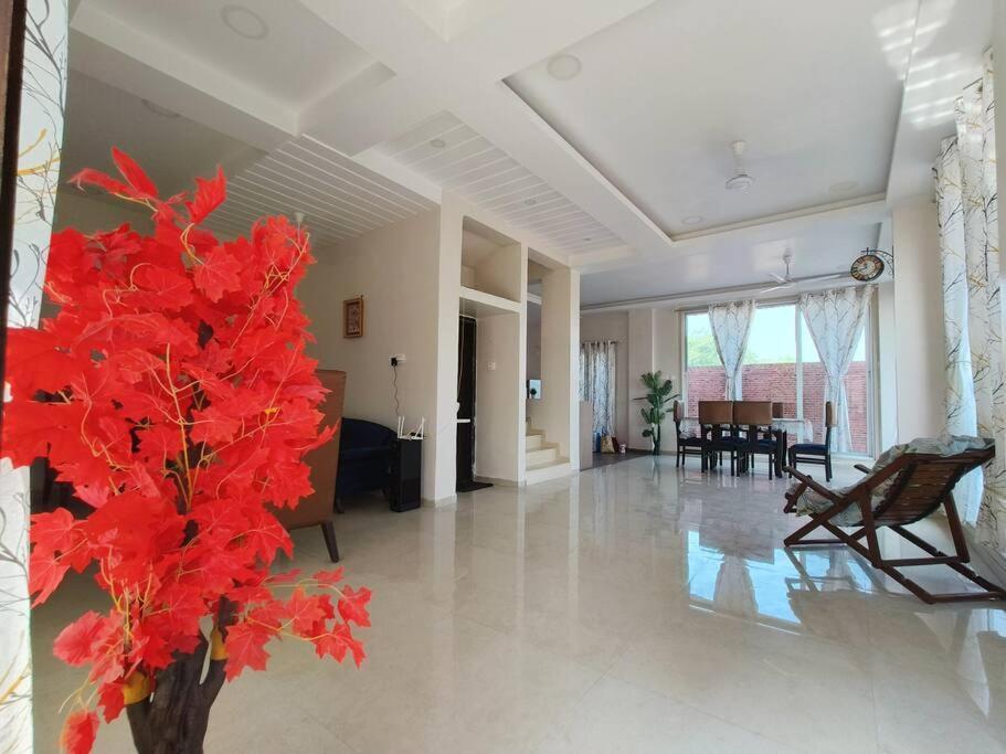 Lavish 3Bhk Villa F2 - Private Pool - The Heaven Pālghar Exteriör bild