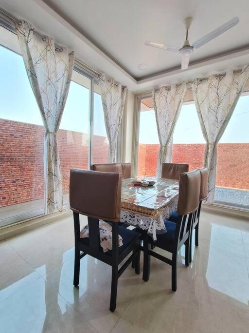Lavish 3Bhk Villa F2 - Private Pool - The Heaven Pālghar Exteriör bild