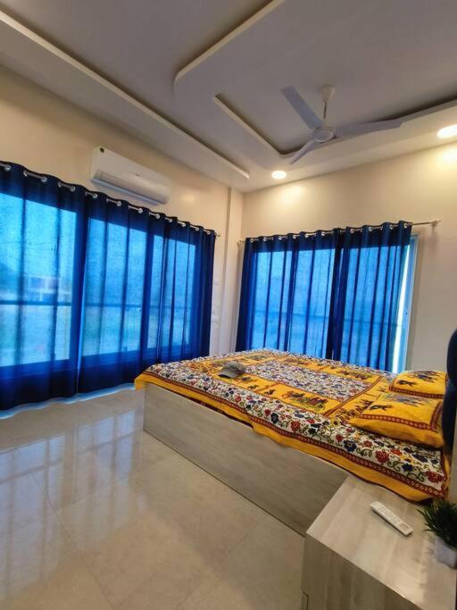 Lavish 3Bhk Villa F2 - Private Pool - The Heaven Pālghar Exteriör bild